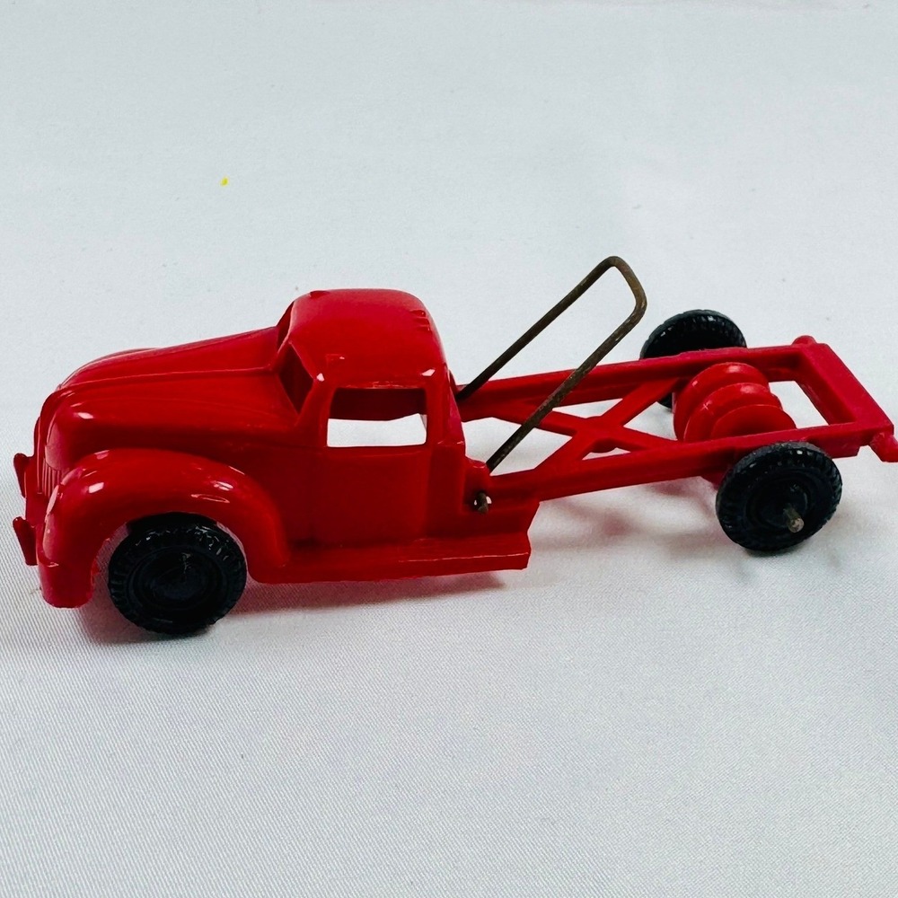 Vintage Ideal Red Plastic Dump Truck Cab N Chassis Metal Attachment USA I-662